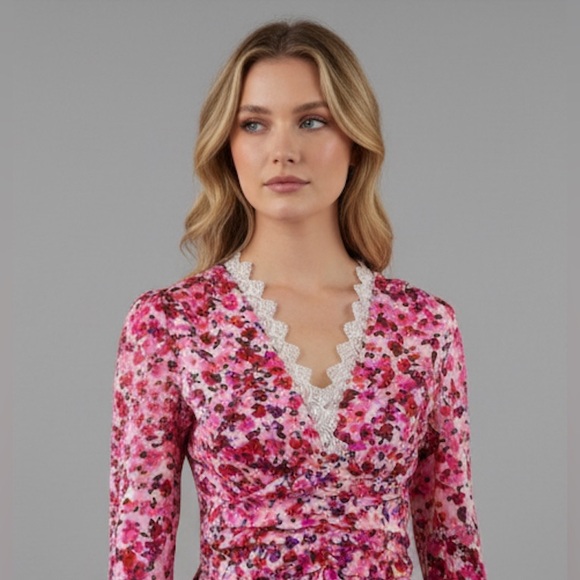 Floral Print Guipure Lace Trim Ruched Front Dress - Picture 2 of 9